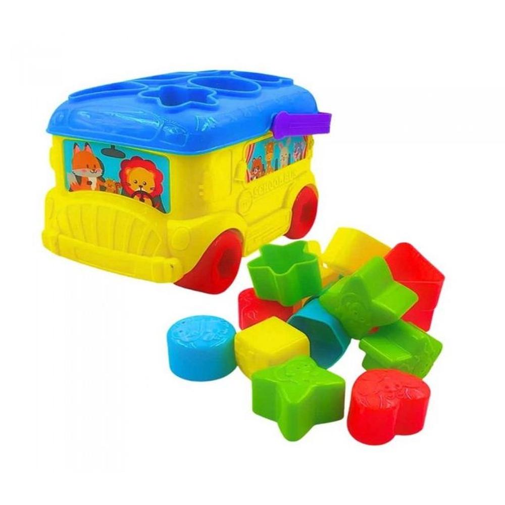 AUTOBUS ESCOLAR CON FIGURAS DE ENCAJE