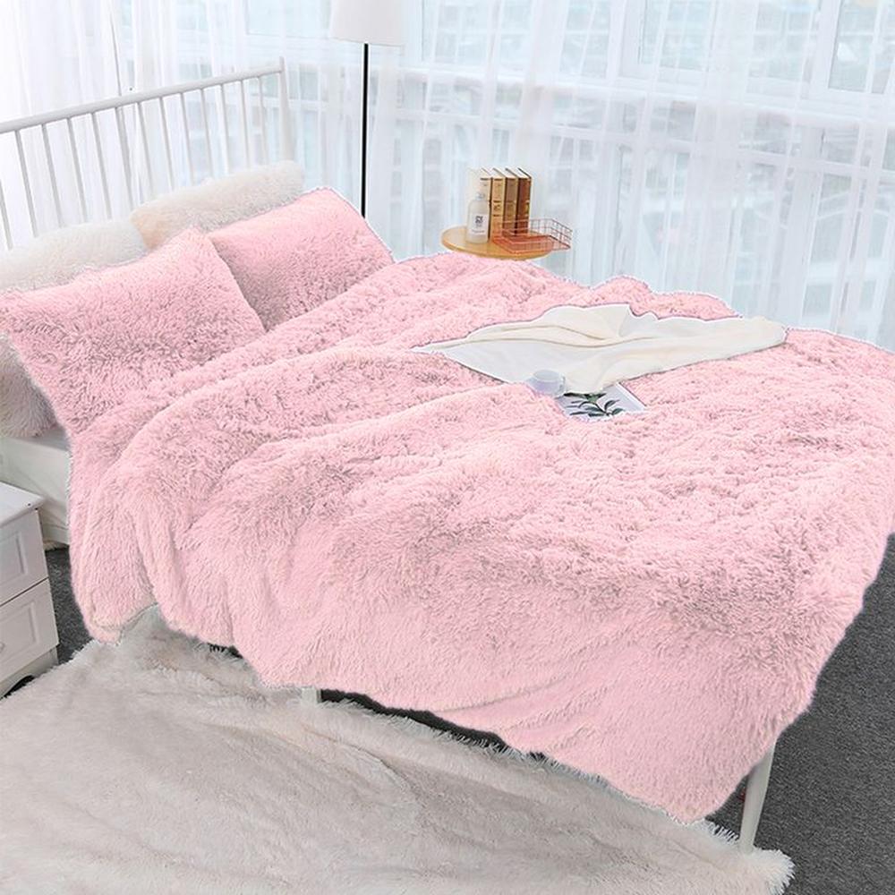 Cubrecama peluche corto queen size rosa bebe