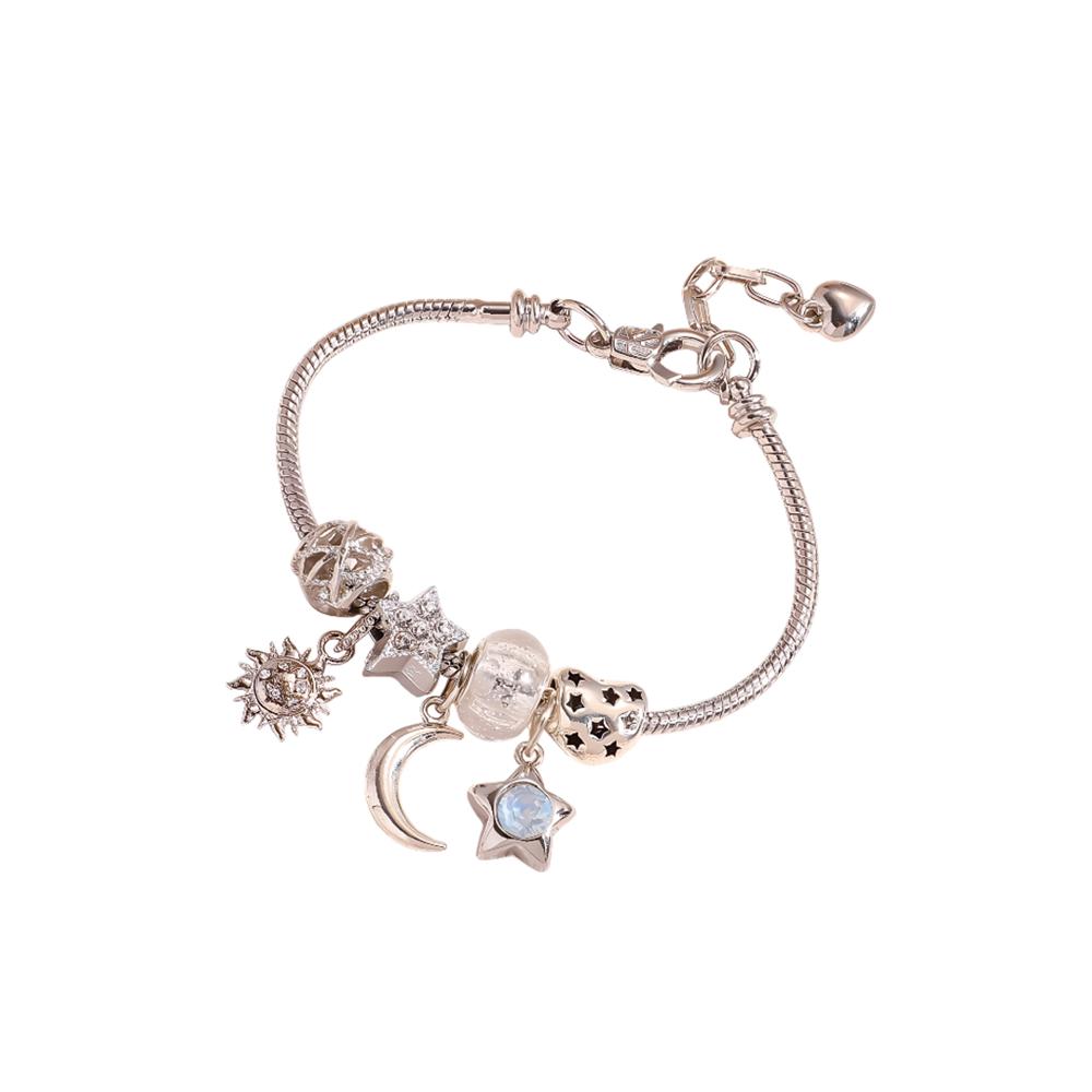 Pulsera Plateada Ajustable con Dijes Estrella Luna y Sol