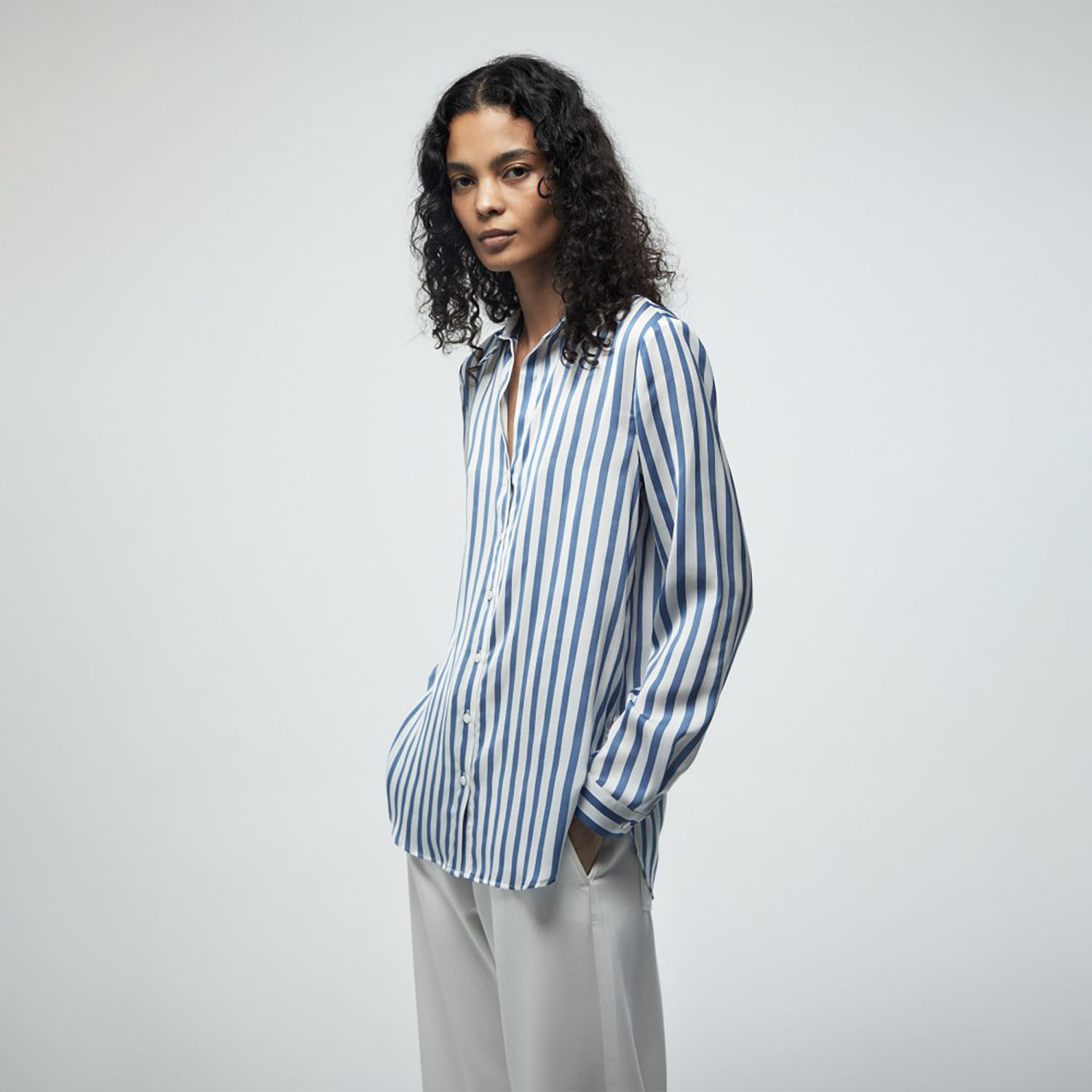 Blusa Mujer Sfera Satinada Rayas Celeste