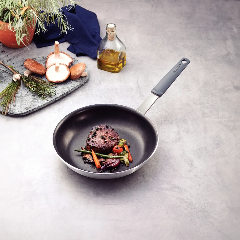 Sartén Profesional Tramontina de Aluminio 20 cm 75145910