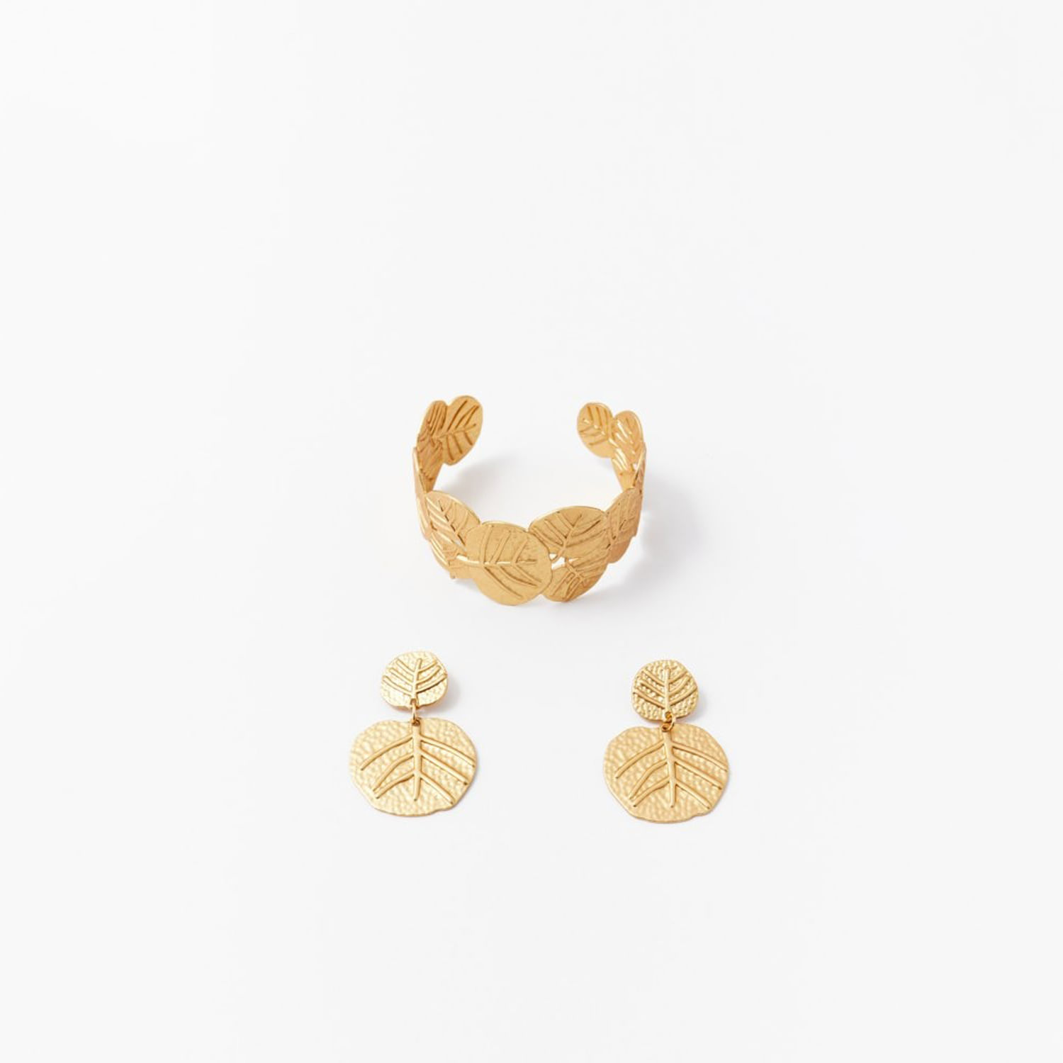 Conjunto Mujer Sfera Hojas Metal Oro