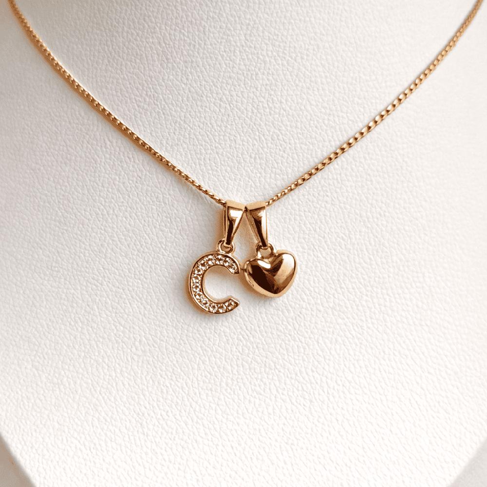 COLLAR LETRA C Y CORAZON BAÑADO EN ORO ROSA 18 KILATES