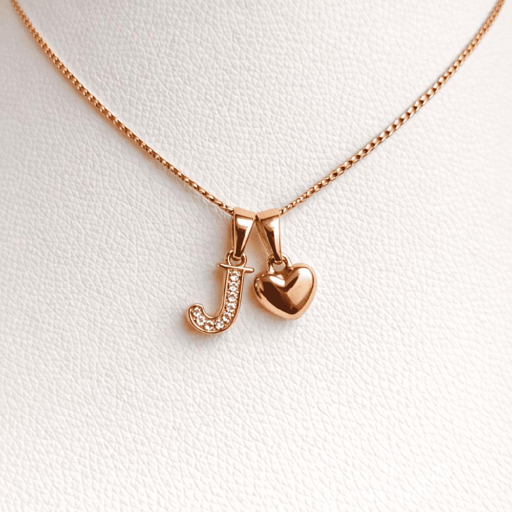 COLLAR LETRA J Y CORAZON BAÑADO EN ORO ROSA 18 KILATES