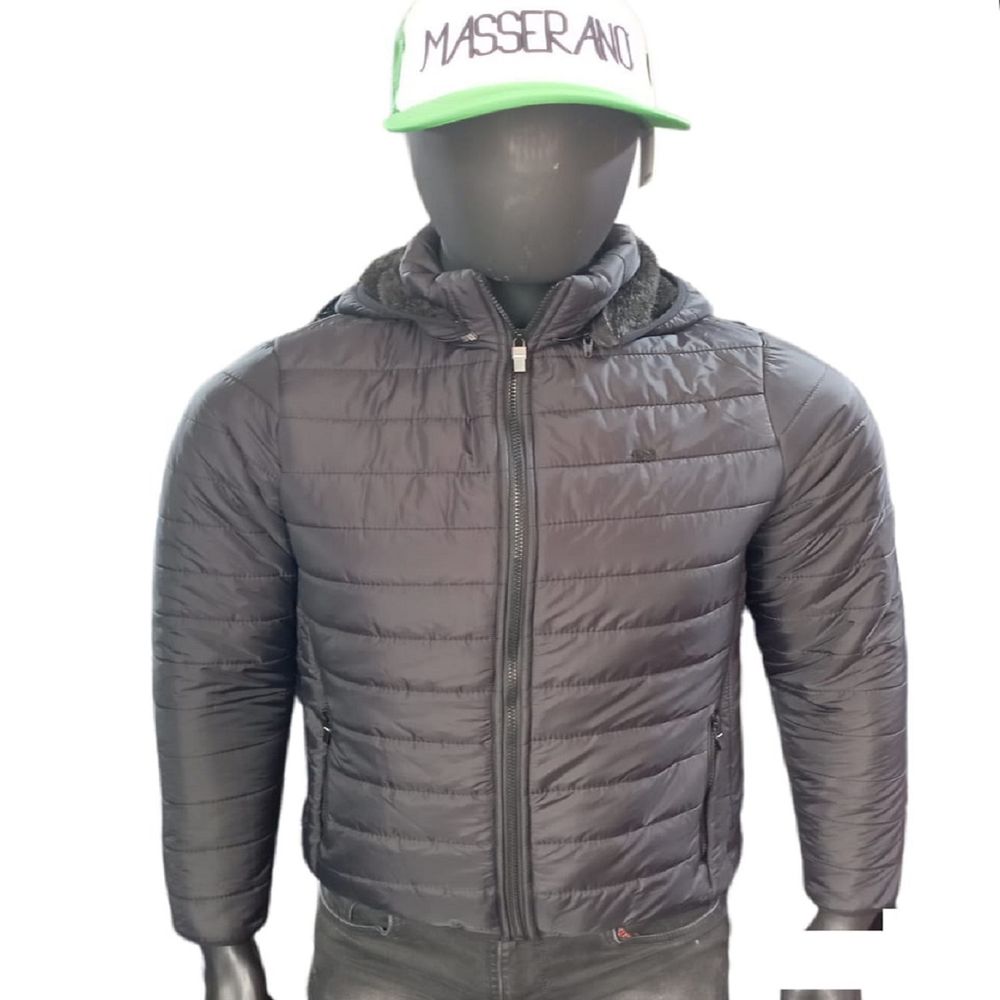 Casaca para Hombre Masserano Peluche Acolchado Casaca Para Hombre Masserano Peluche Acolchado Color Negro Talla S Casaca para Hombre Masserano Peluche Acolchado Casaca Para Hombre Masserano Peluche Acolchado Color Negro Talla S