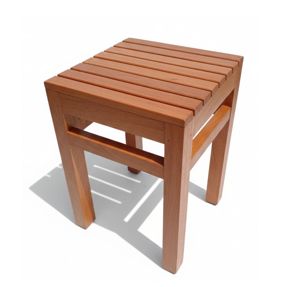 Banquito de Terraza Luxor en Madera Cedro Banquito de Terraza Luxor en Madera Banquito de Terraza Luxor en Madera Cedro Banquito de Terraza Luxor en Madera