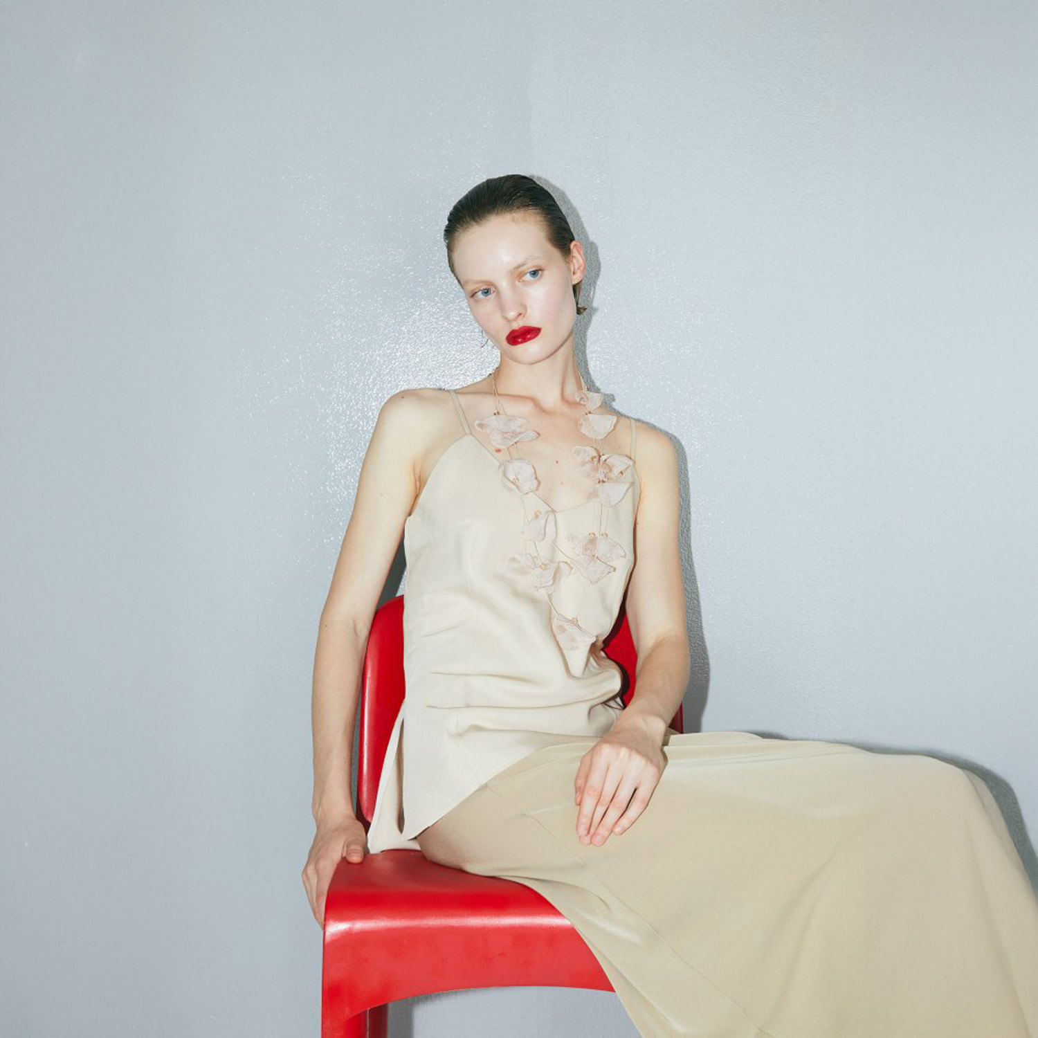 Collar Mujer Sfera Petalos Textil Nude