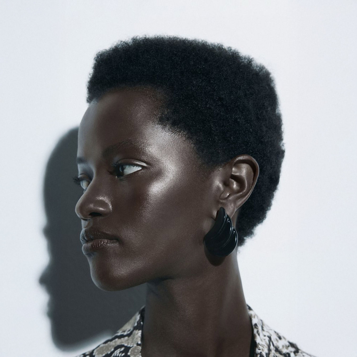 Pendientes Mujer Sfera Movimiento Resina Negro