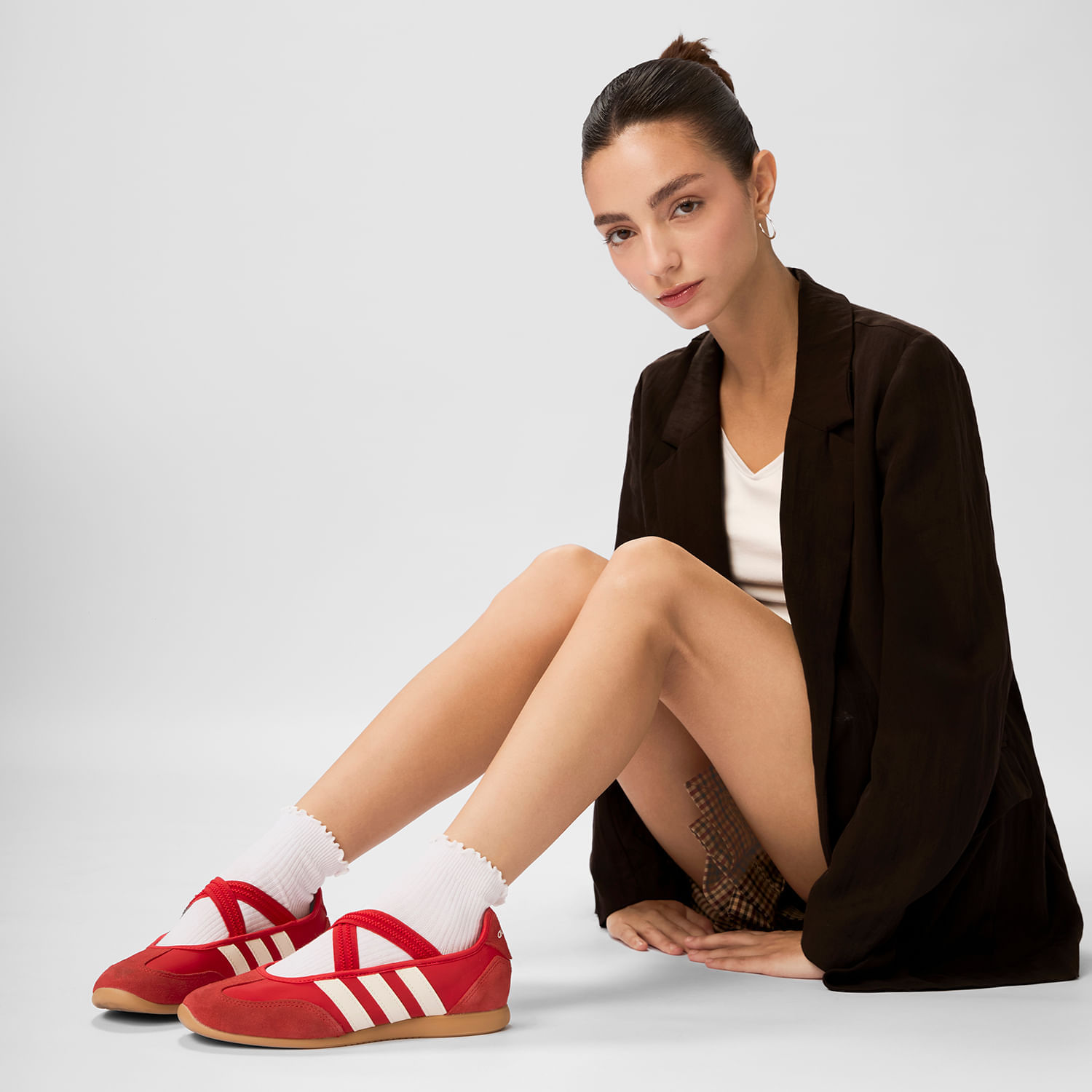 Zapatillas Urbanas Adidas Mujer Barreda Mary Jane Hq7398 Rojo