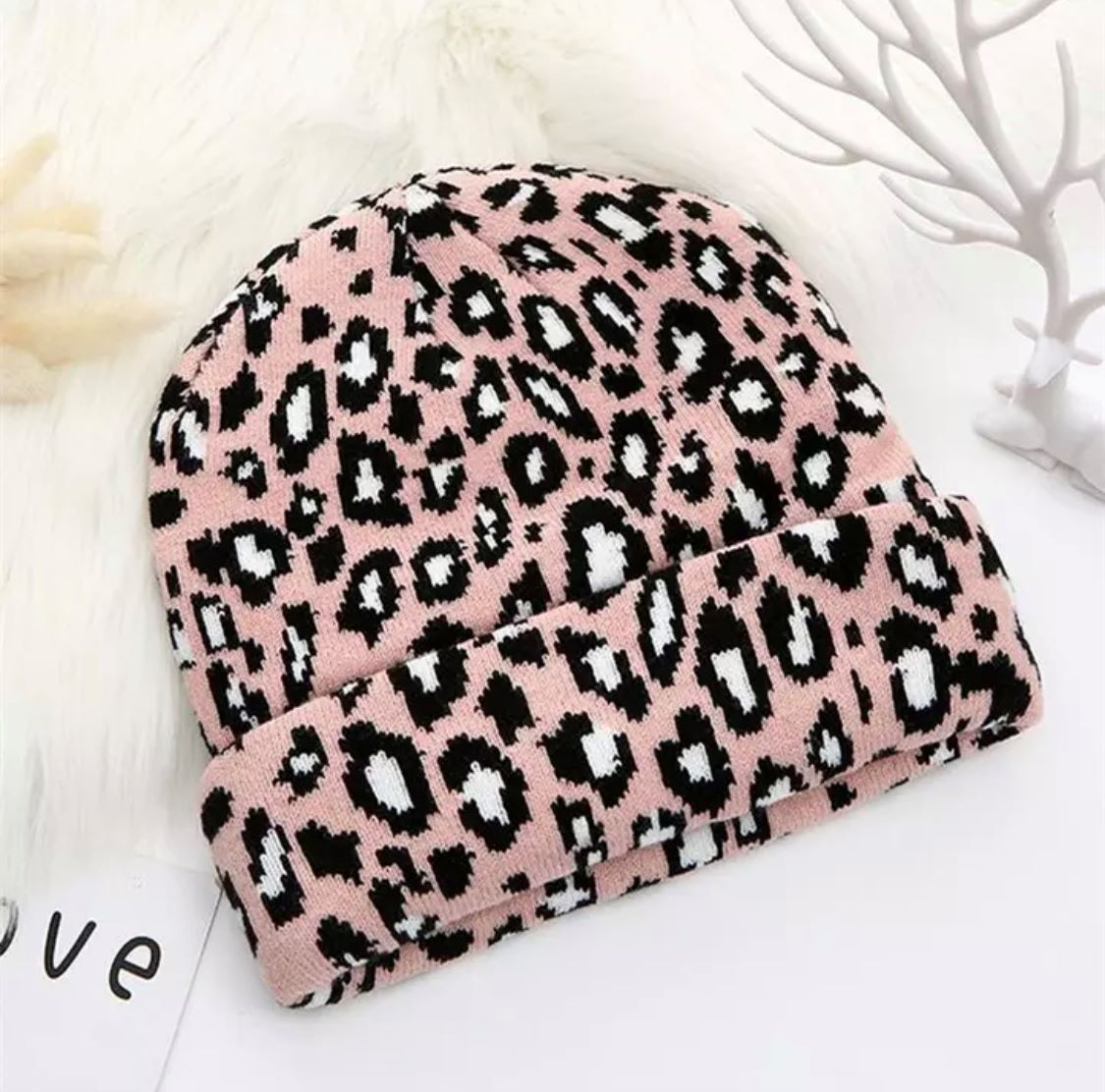 Beanie Animal Print Rosa con estampado de Leopardo