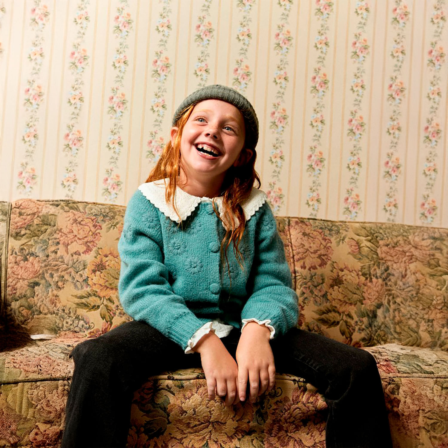 Chompa Niña Sfera Falsa Lisa Bordados Verde Oscuro