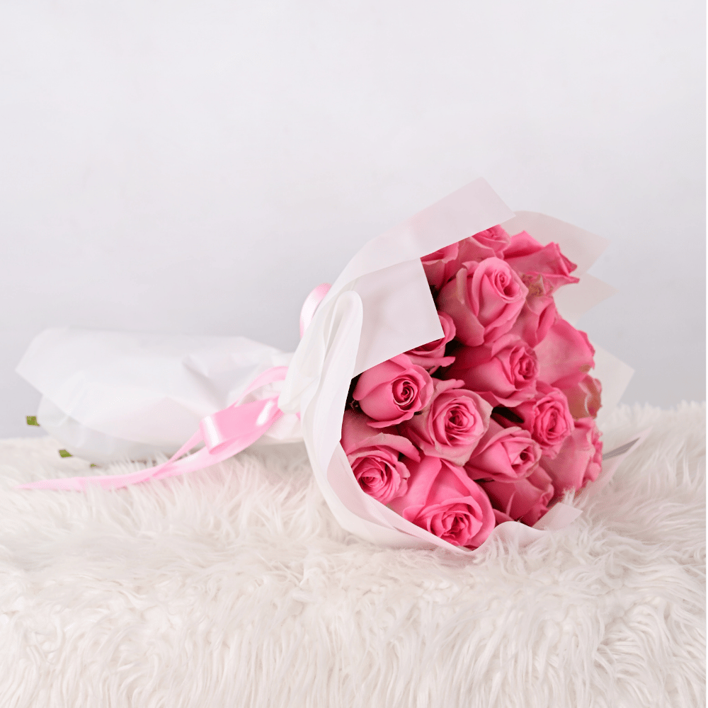 Ramo Clásico de 24 Rosas Rosadas- Arreglo de flores