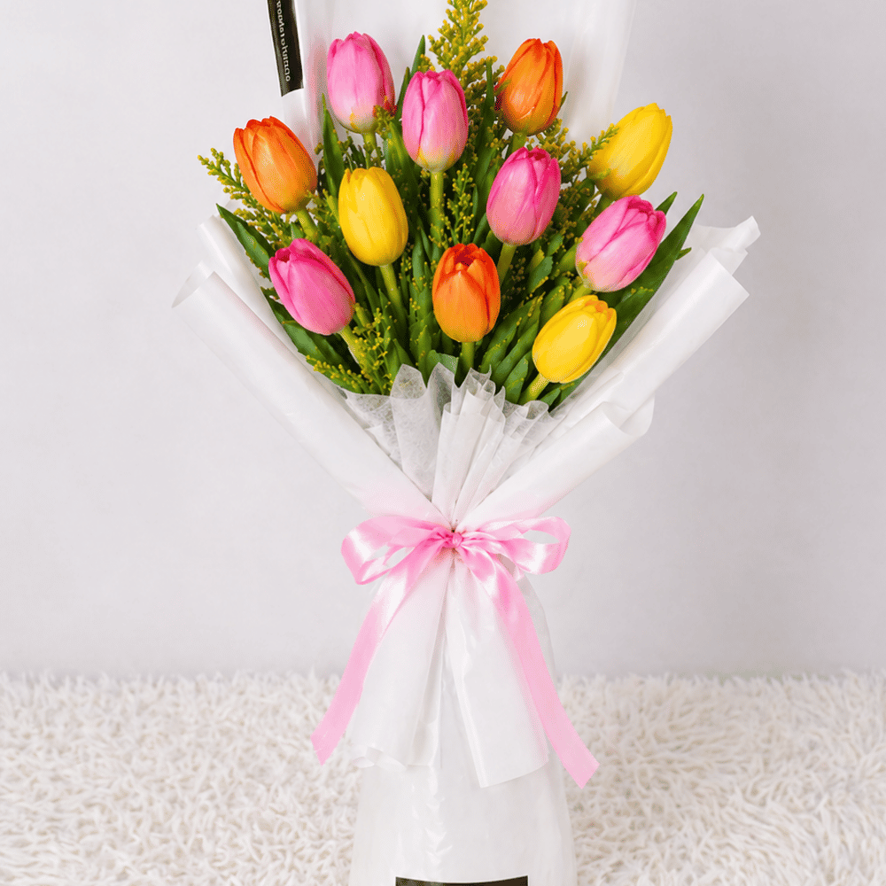 Ramo Brisa de 6 tulipanes aleatorios - arreglo de flores