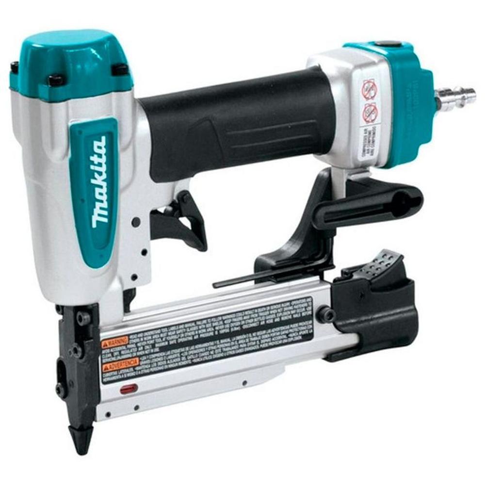 Clavadora Neumática Makita Cap. 130 pzas AF353