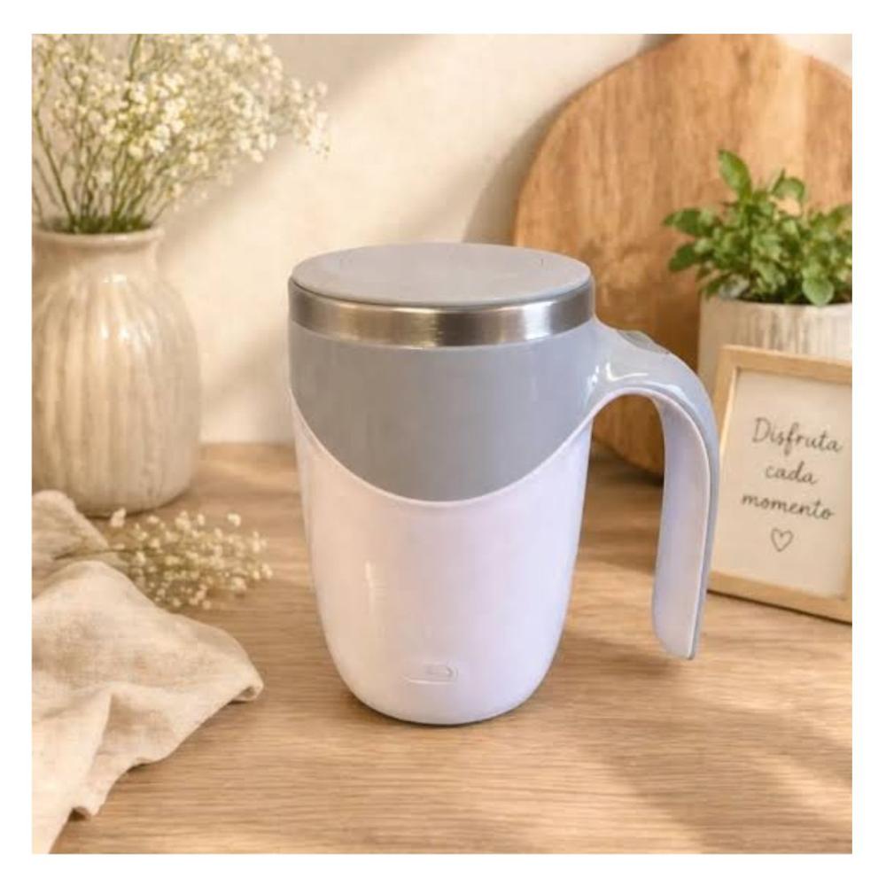 TAZA AUTOMEZCLADORA CON PILAS