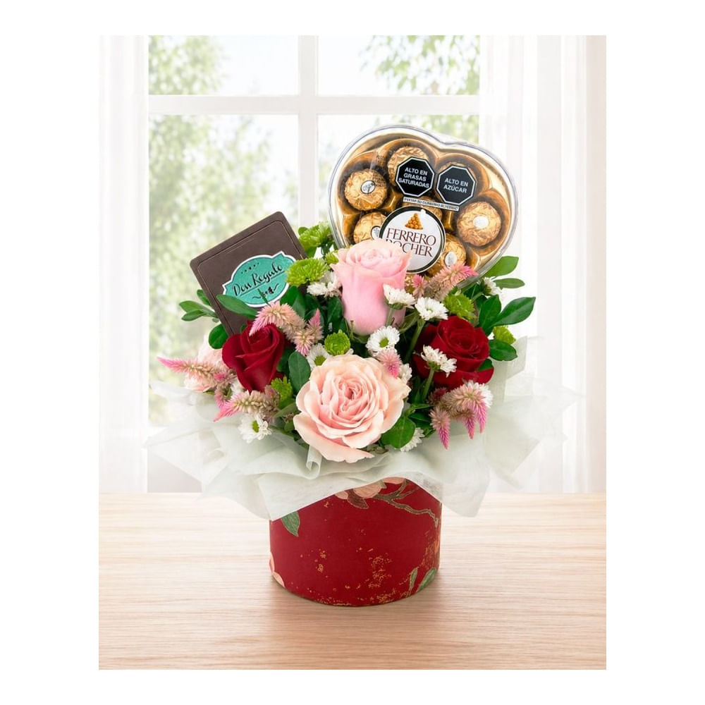 Box de rosas y ferrero corazón para mamá