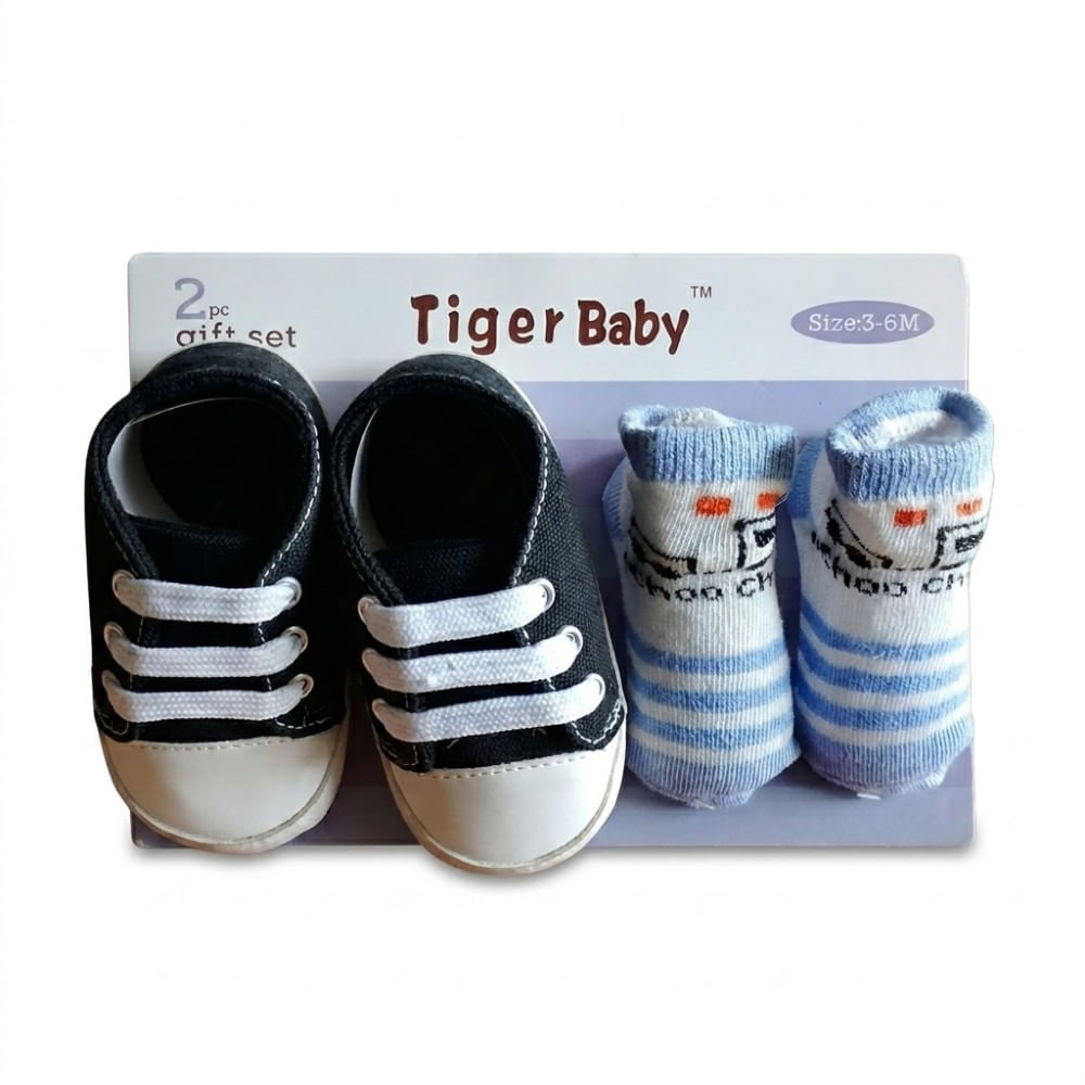 Set de Tiger Baby 1 Par de Medias Trencito más 1 Par de Zapatos Negros 3-6M