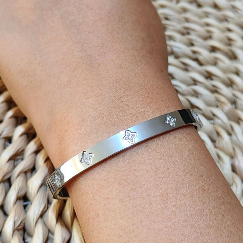 Pulsera para mujer de acero inoxidable trébol Tessa plateada
