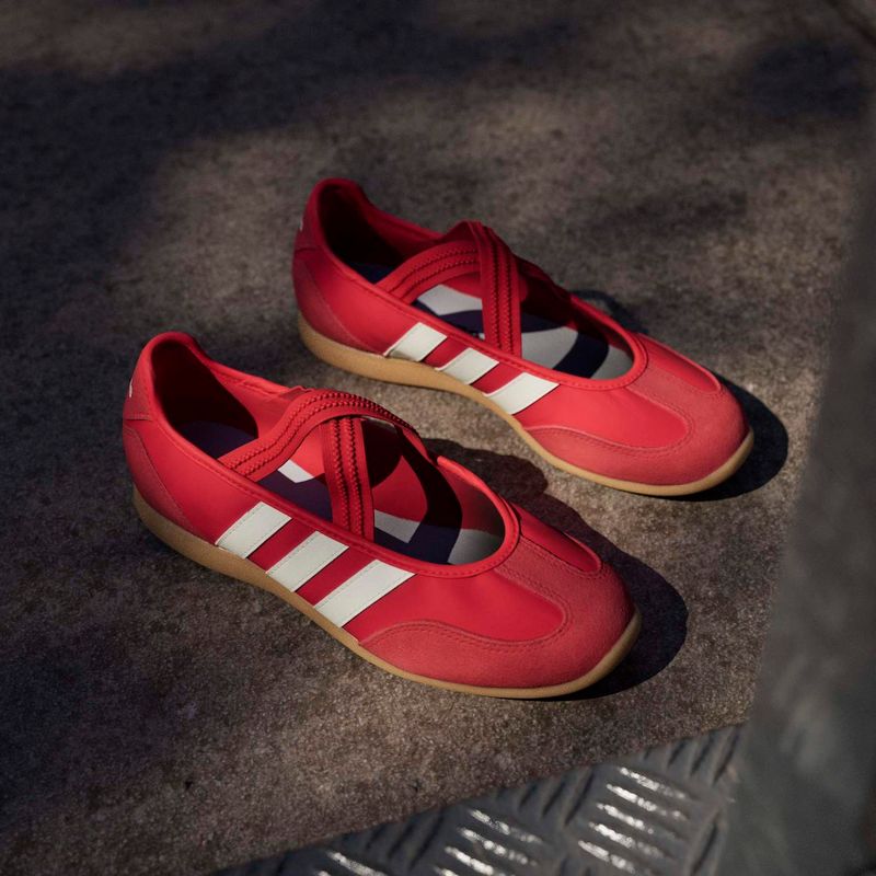 Adidas Barreda Mary Jane HQ7398 Urbana Rojo