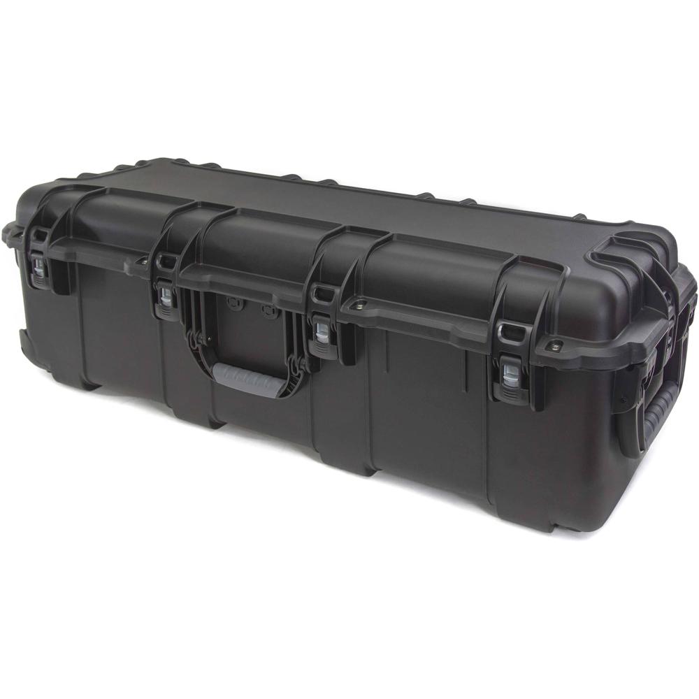 Nanuk 988 Funda Dura con Ruedas Negra 116.5L - Resina NK-7, 6 Cierres PowerClaw, 2 Ruedas
