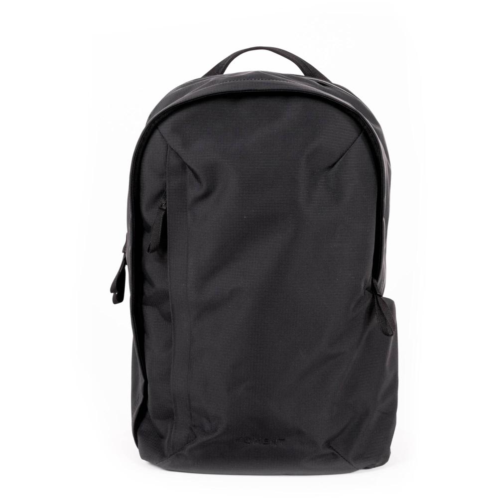 Moment Mochila Everything 28L Negra - Compartimento para Laptop, Correas Padded de 2 Capas