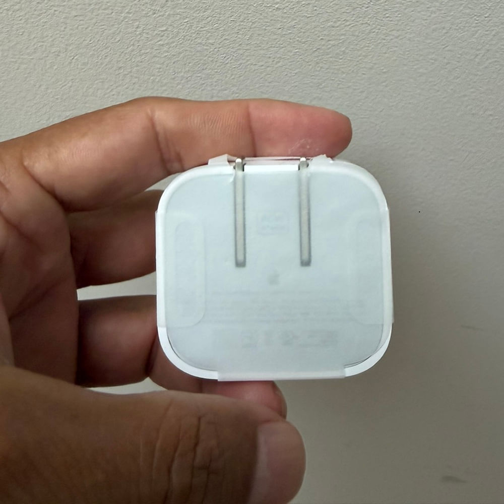 Cargador APPLE 40w. original . viene suelto