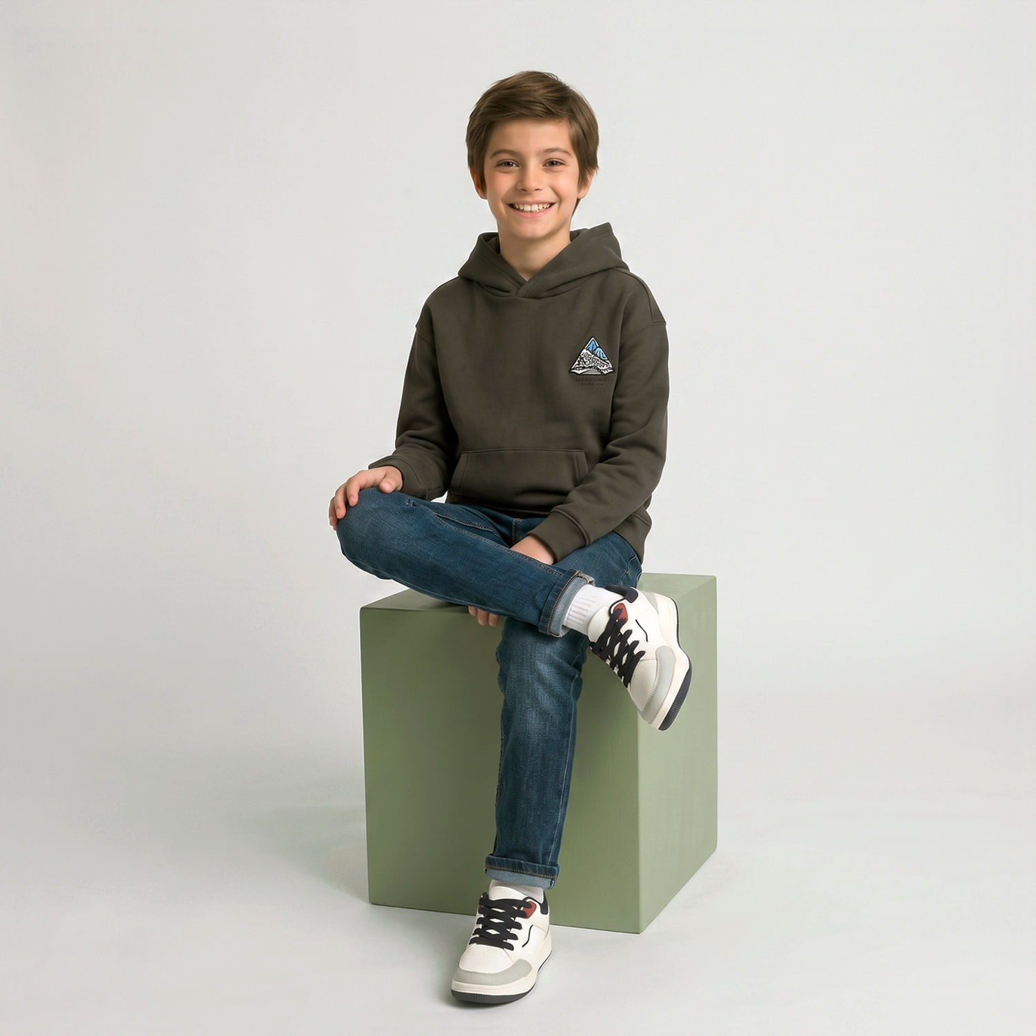Polera Fleece Para Niño Puff Circus Charcoal Talla 4