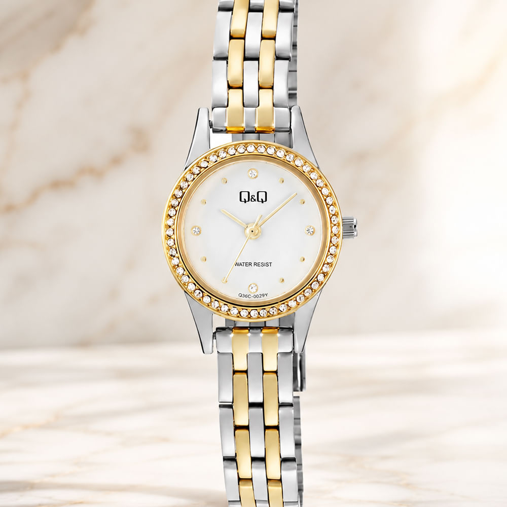 Reloj QyQ para Mujer Modelo Q30C-002PY Bicolor Dorado y Plateado con Detalles Brillantes