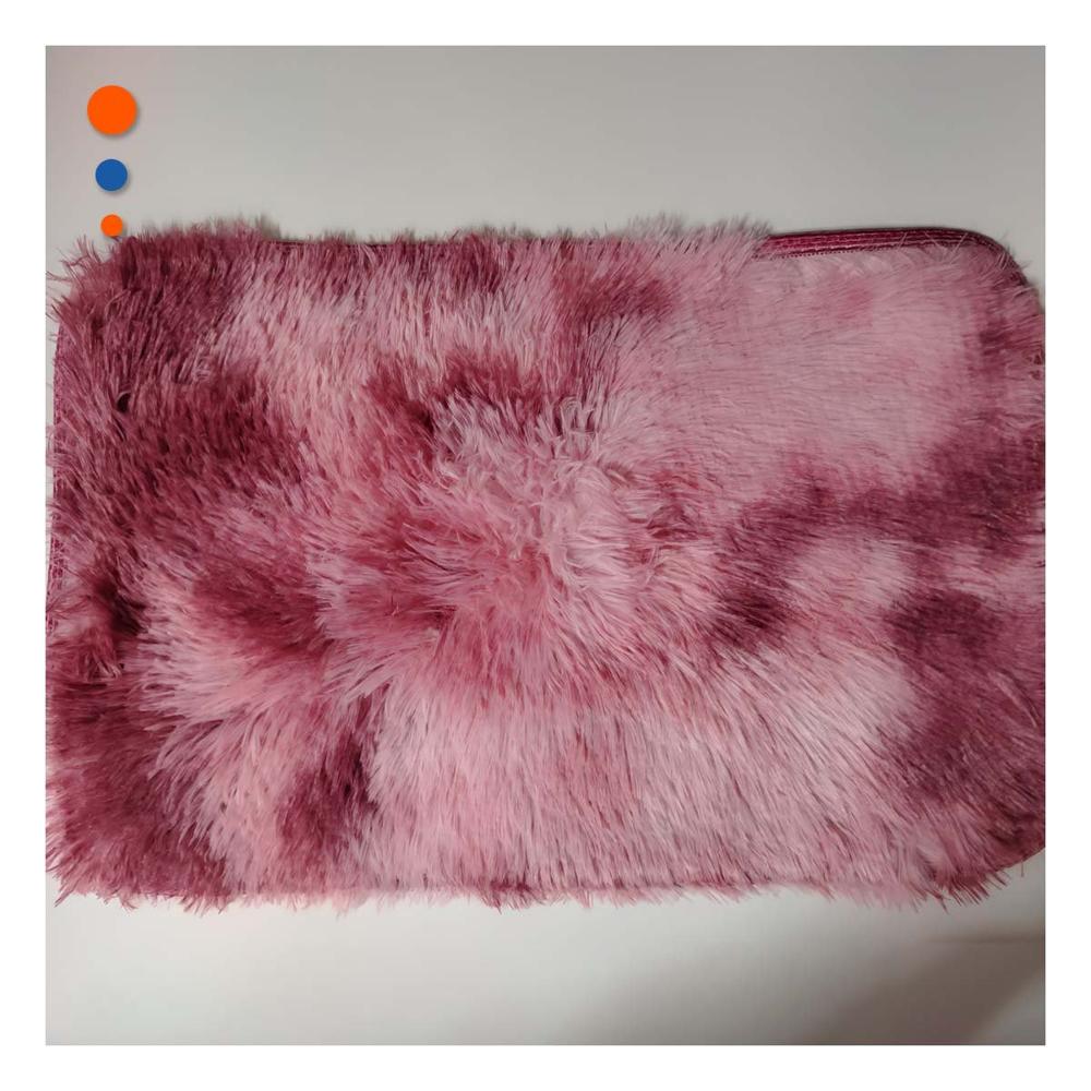 Alfombra de Textura Peluche Rectangular con Guinda y Rosado Dimensiones 40x60cm Y Notas