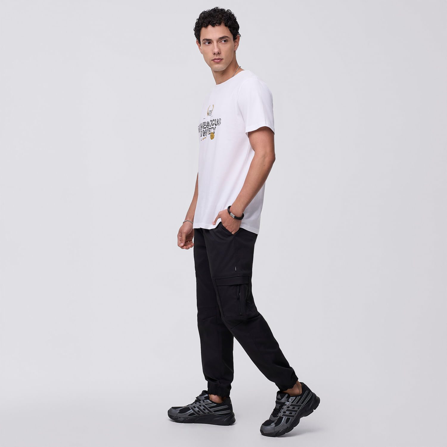 Jogger Hombre Cargo Puller Hypnotic Negro Talla M