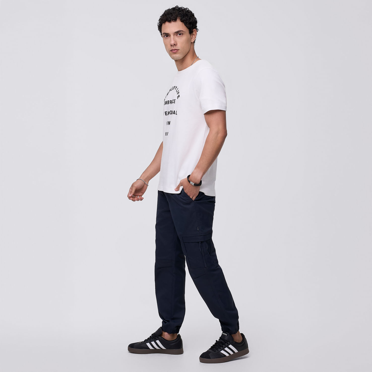Jogger Hombre Cargo Puller Hypnotic Navy Talla S