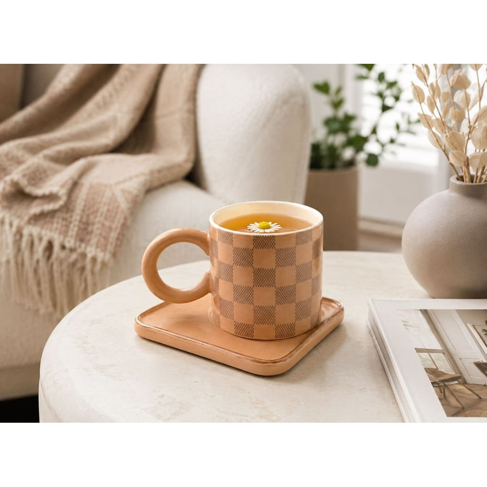 Taza de Cerámica con Plato Cuadrado 250 ml Marrón – Diseño a Cuadros