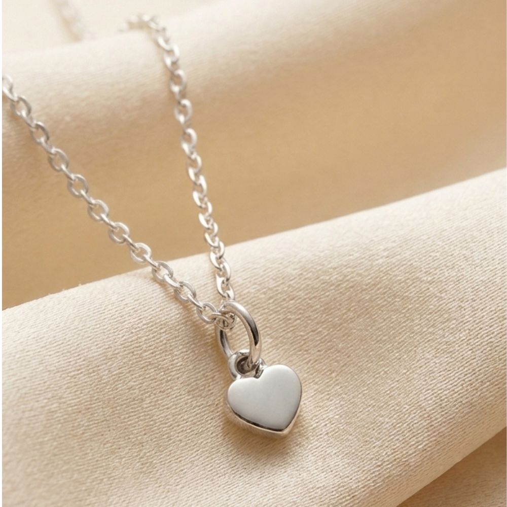 Collar con dije de corazón Isamar en plata 925