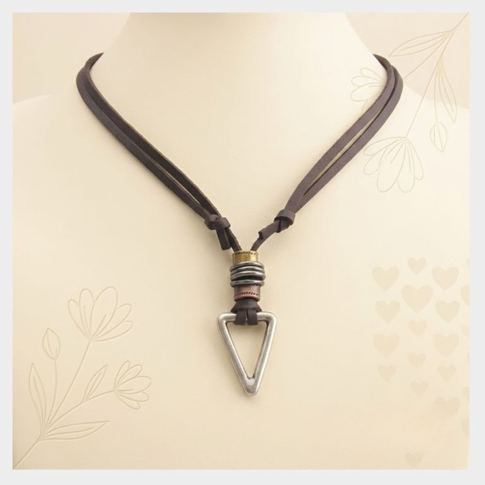 1 collar de cuero con colgante triangular vintage