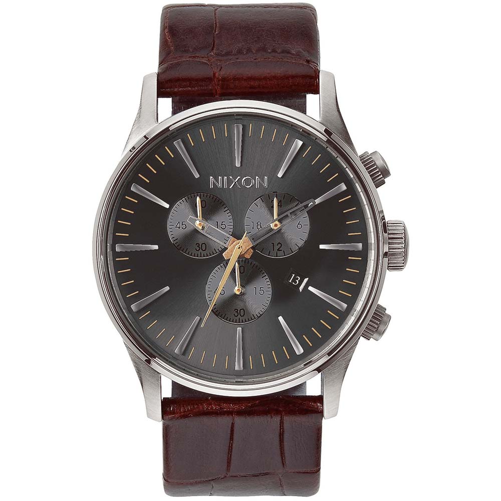 Reloj Nixon Sentry A4051887 Fecha Cronómetro Correa Cuero Marrón Dial Gris Oscuro
