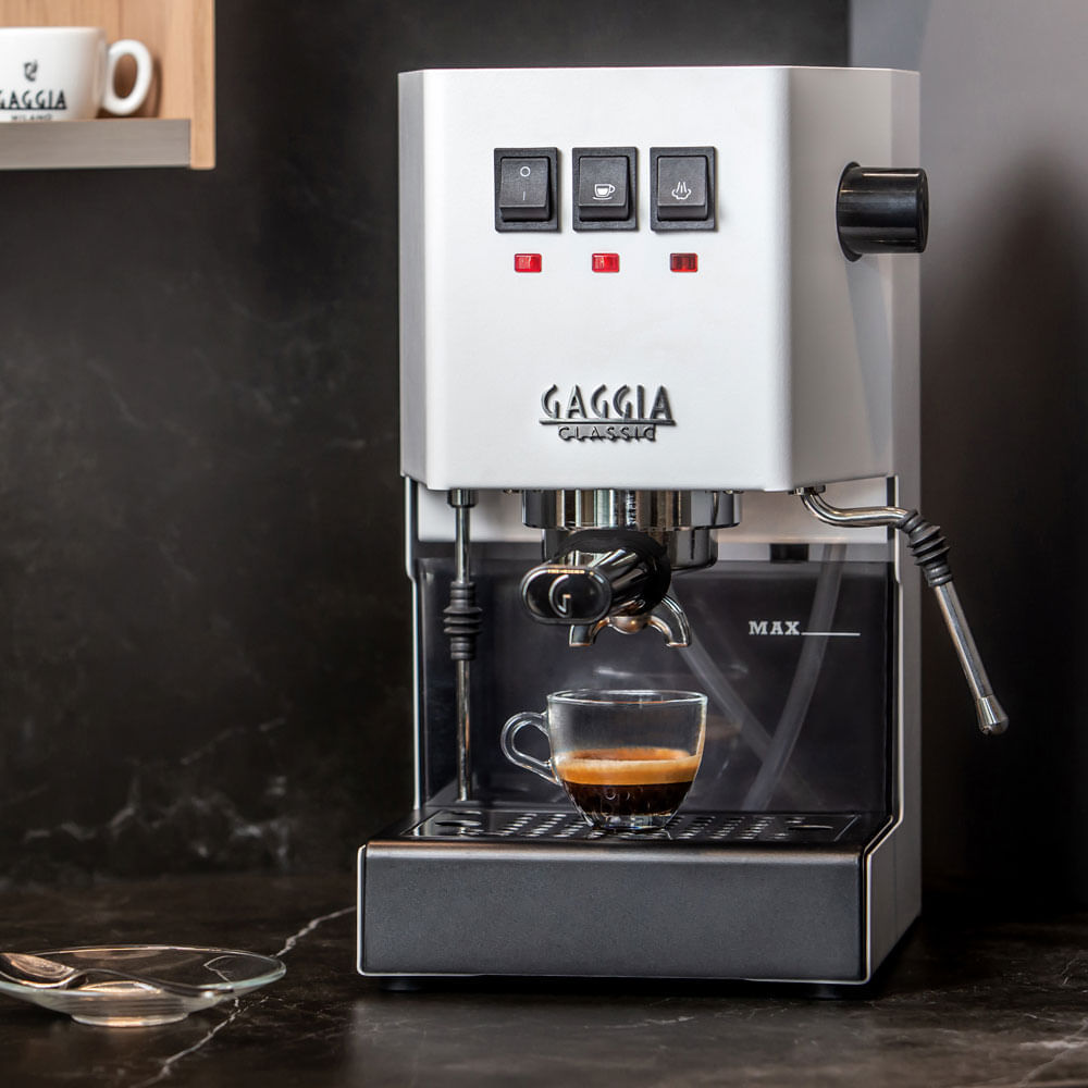 Maquina De Cafe Semiautomatica New Gaggia Classic Pro Color Blanco |  Oechsle - Oechsle