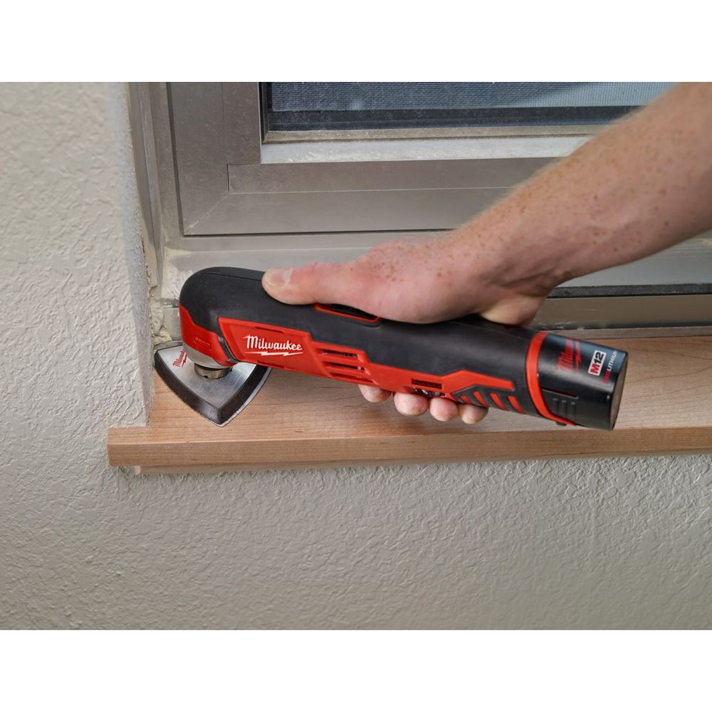 Multiherramienta Oscilante Milwaukee 2426-259 de 12 Voltios | Oechsle -  Oechsle