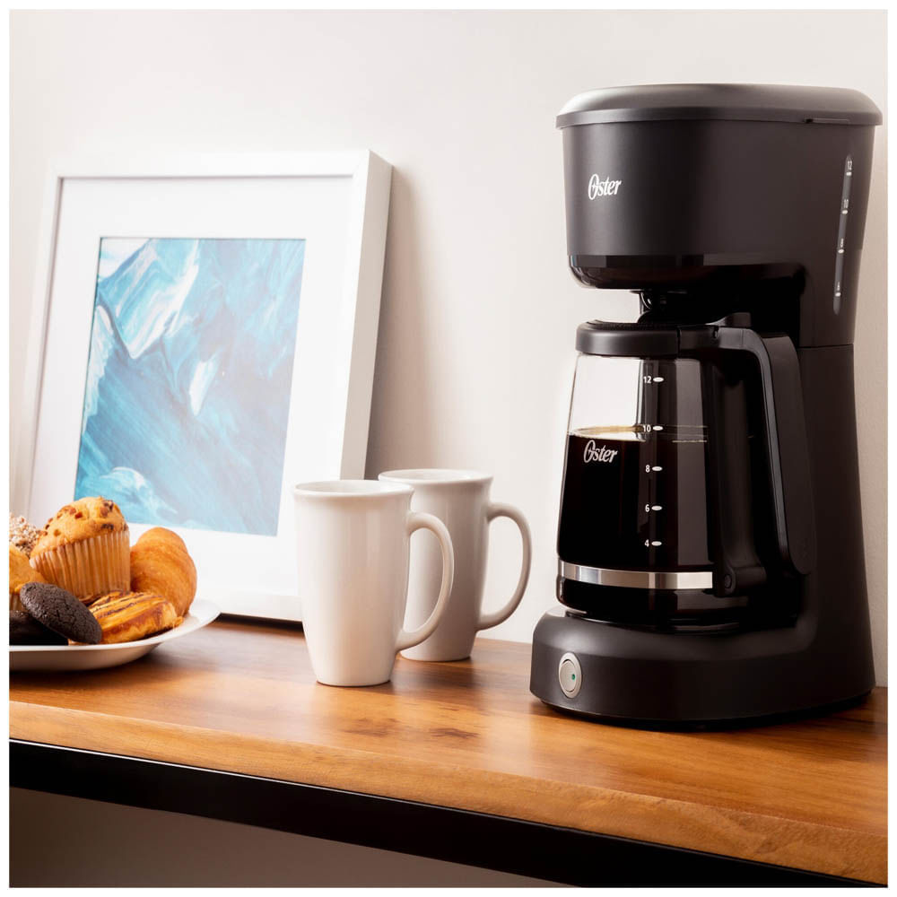 Cafetera OSTER 12 Tazas BVSTDCS12B-053 Negro - Oechsle