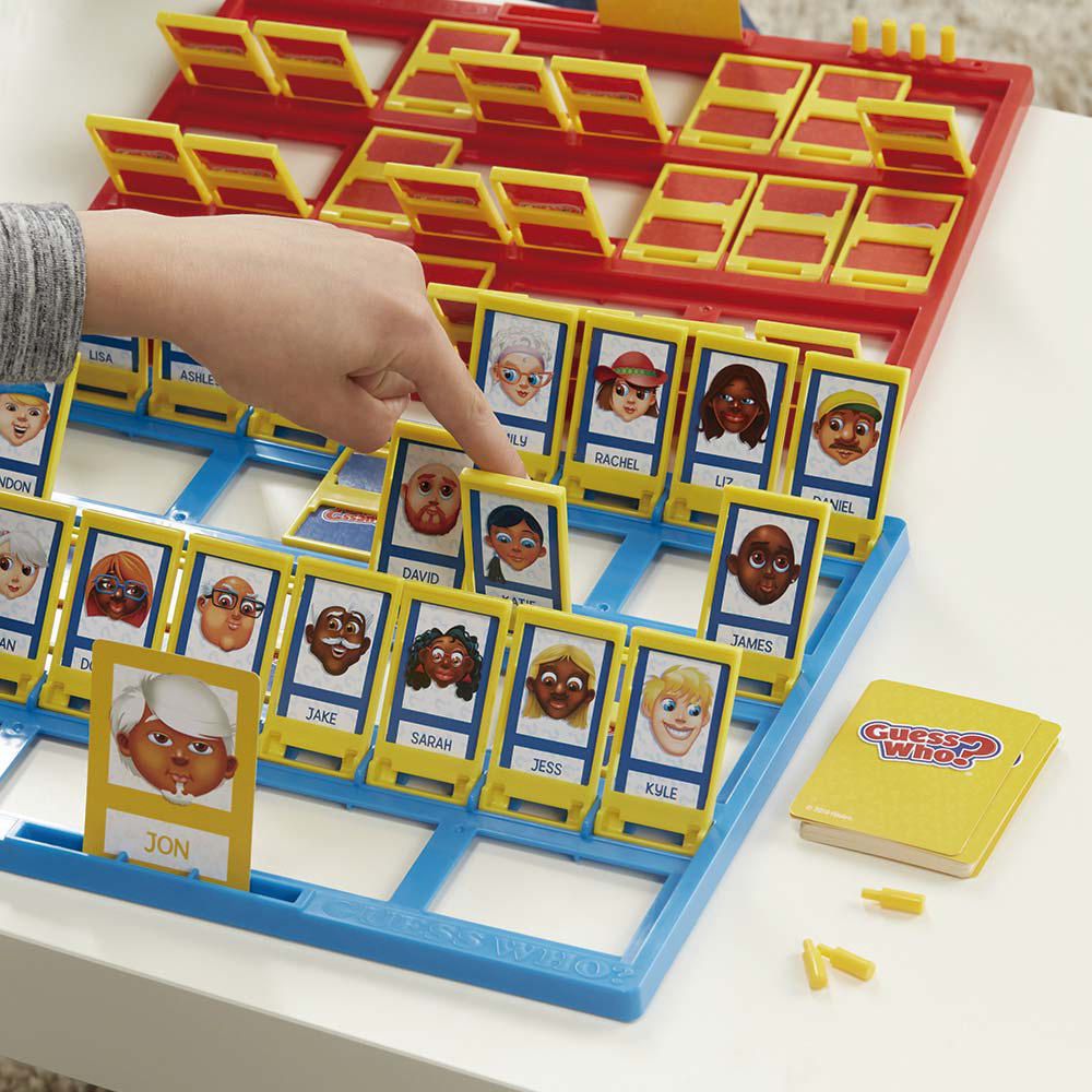 Juego De Mesa Hasbro Gaming Adivina Quién? Oechsle