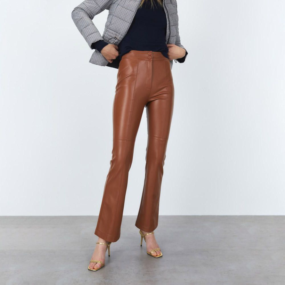 Pantalon Sfera Mujer Campana Polipiel Camel | Oechsle.pe - Oechsle