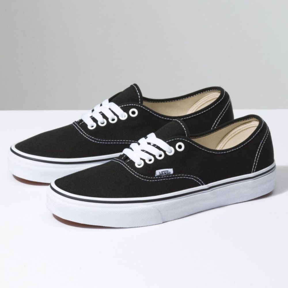 vans authentic negras suela marron