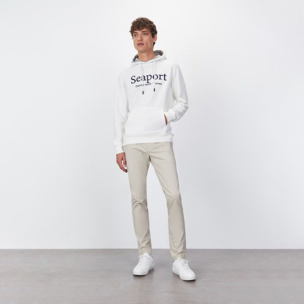 Pantalón Sfera Hombre Chino Slim Sand | Oechsle - Oechsle