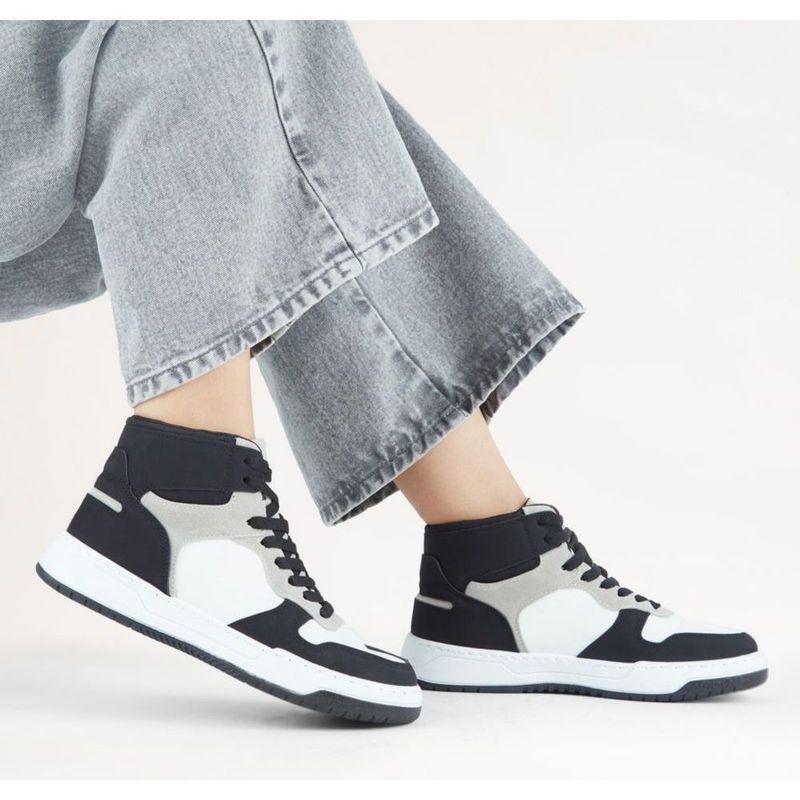 Outfits con zapatillas: Ideas para armar los mejores looks esta temporada