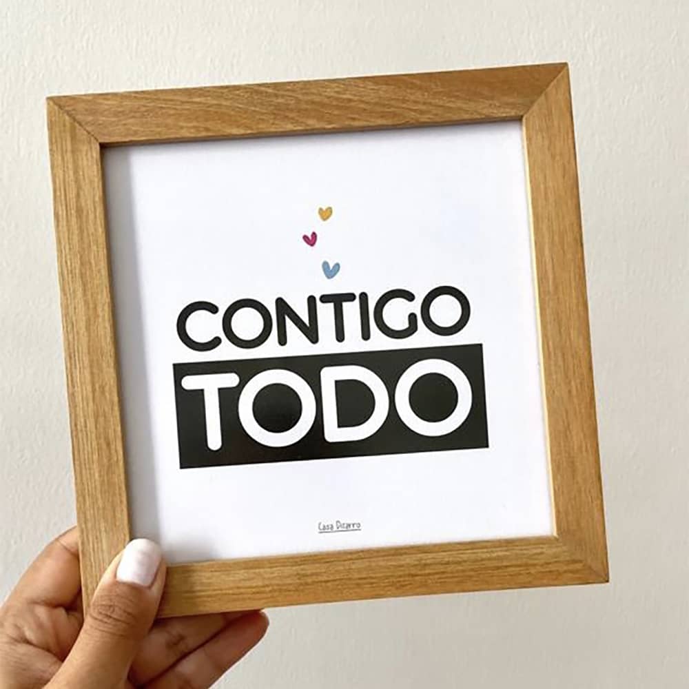 Cuadro con dedicatoria ""Contigo todo"" hecho en madera por Casa Pizarro 17 x 17 cm