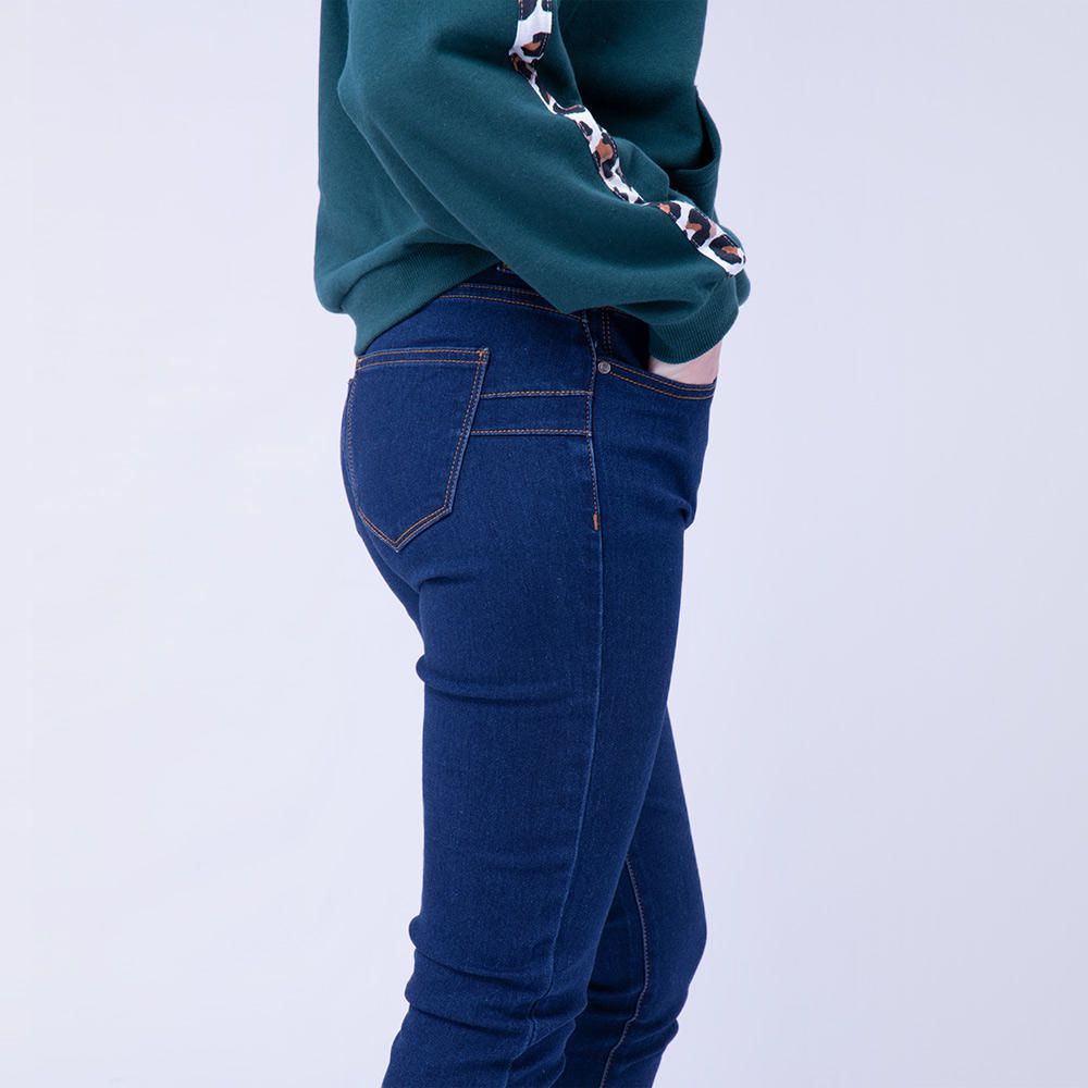 SWEATER CON BOTONES AL COSTADO | Distrito Moda